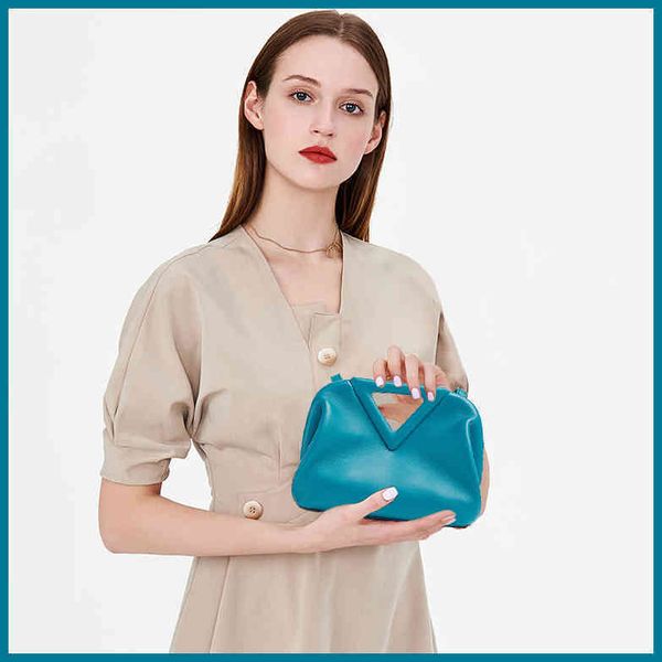 triangle bottegas inverted portable venetas clip candy cloud bag single shoulder diagonal cross hand dumpling female summerj 2s37
triangle bottegas inverted portable venetas clip candy cloud bag single shoulder diagonal cross hand dumpling female summerj 2s37