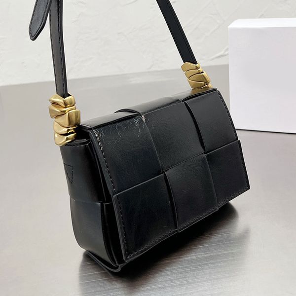 single shoulder bag cross body bags purse women weave handbag genuine leather material metal hardware hasp cell phone pocket adjustable shou
single shoulder bag cross body bags purse women weave handbag genuine leather material metal hardware hasp cell phone pocket adjustable shou