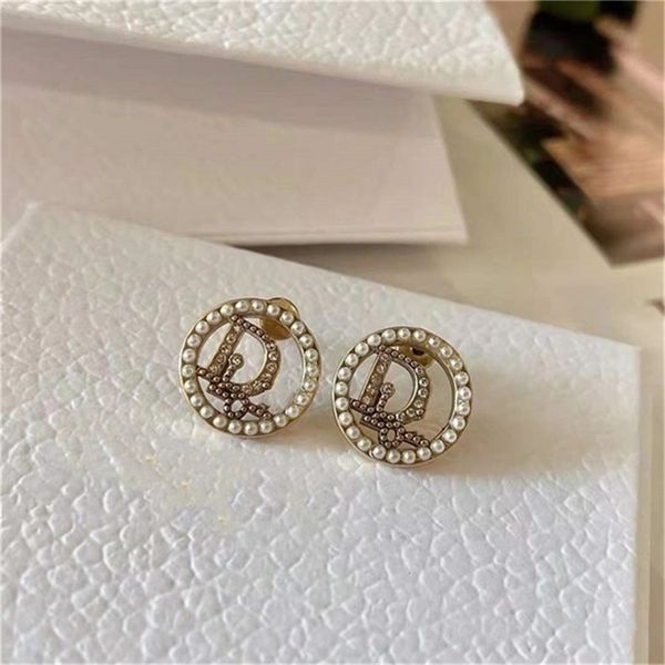 2022 fashion 20% off designer jewelry d high-end version letter ring pearl earrings women's light luxury fashion earrings, Golden
2022 fashion 20% off designer jewelry d high-end version letter ring pearl earrings women's light luxury fashion earrings, Golden