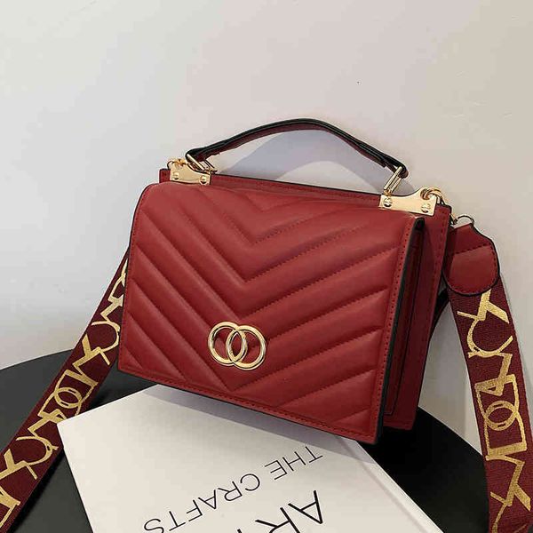 handbags bags xiaoxiangfeng hand with indentation single shoulder live fashion messenger, Black;red
handbags bags xiaoxiangfeng hand with indentation single shoulder live fashion messenger, Black;red