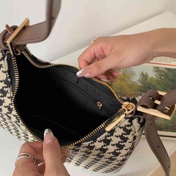 fashion trend new ladies luxury brand designer bag wholesale small versatile lattice one shoulder armpit winter
fashion trend new ladies luxury brand designer bag wholesale small versatile lattice one shoulder armpit winter