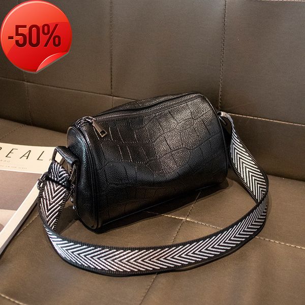 fashion luxury designercrocodile pillow korean version 2022 summer new wide ribbon single shoulder messenger small large capacity women'
fashion luxury designercrocodile pillow korean version 2022 summer new wide ribbon single shoulder messenger small large capacity women'