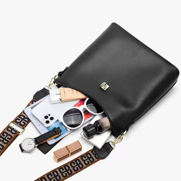 brand design luxury bucket bag women simple pu leather broadband shoulder bag lady fashion large capacity solid color handbag
brand design luxury bucket bag women simple pu leather broadband shoulder bag lady fashion large capacity solid color handbag
