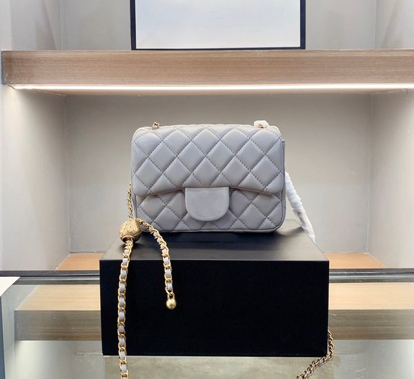 luxurys designers shoulder bag exposure zipper crossbody shopping handbag casual tote clutch bags purses handles backpack purse diamond latt
luxurys designers shoulder bag exposure zipper crossbody shopping handbag casual tote clutch bags purses handles backpack purse diamond latt