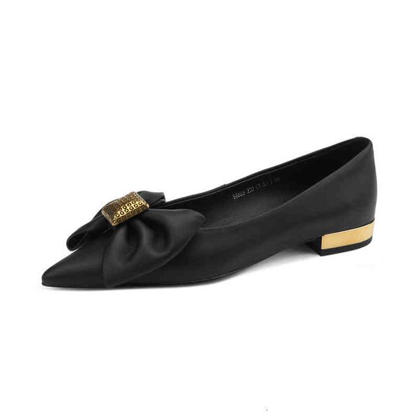 dress shoes autumn and winter women's shoes pointed thick low heels bowknot metal plated heel commuting shallow mouth single women m1q3, Black
dress shoes autumn and winter women's shoes pointed thick low heels bowknot metal plated heel commuting shallow mouth single women m1q3, Black