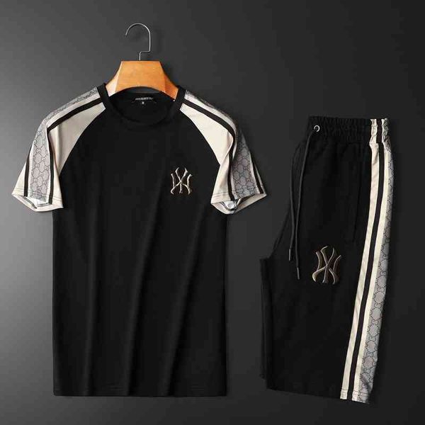 men's sports fashion trend brand clothing 2022 summer new printed short sleeved t-shirt casual suit, Gray
men's sports fashion trend brand clothing 2022 summer new printed short sleeved t-shirt casual suit, Gray