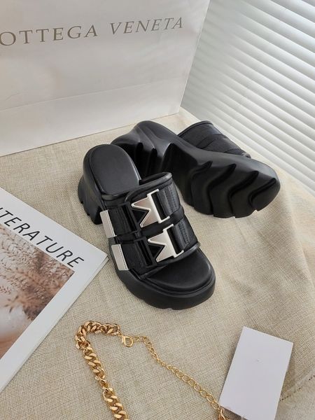 designer sandals women slides pool pillow mules sunset flat comfort mules padded front strap slippers fashionable easy-to-wear style slides, Black
designer sandals women slides pool pillow mules sunset flat comfort mules padded front strap slippers fashionable easy-to-wear style slides, Black
