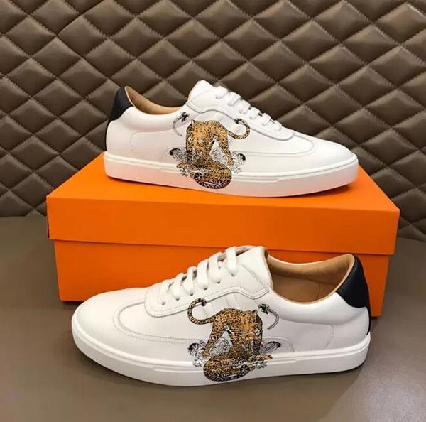 european and american luxury brand men's casual shoes flat soft leather strap fashion travel running letter joker breathable outdoor wa, Black
european and american luxury brand men's casual shoes flat soft leather strap fashion travel running letter joker breathable outdoor wa, Black