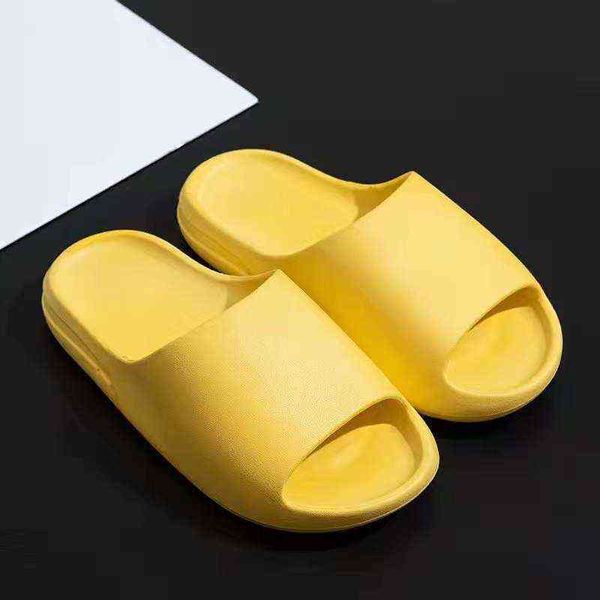 2022 step on shit feeling household non-slip coconut slippers men and women wear summer thick bottom outdoor beach bath sandals t220728, Black
2022 step on shit feeling household non-slip coconut slippers men and women wear summer thick bottom outdoor beach bath sandals t220728, Black