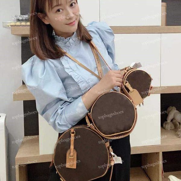 5a+ luxurys designers womens bags 2022 handbags purses shoulder crossbody bucket women original brand fashion real genuine leather quality
5a+ luxurys designers womens bags 2022 handbags purses shoulder crossbody bucket women original brand fashion real genuine leather quality