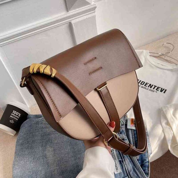 saddle shoulder crossbody messenger bags for women 2022 vintage contrast brand designer large capacity flap ladies handbags purs g220509
saddle shoulder crossbody messenger bags for women 2022 vintage contrast brand designer large capacity flap ladies handbags purs g220509