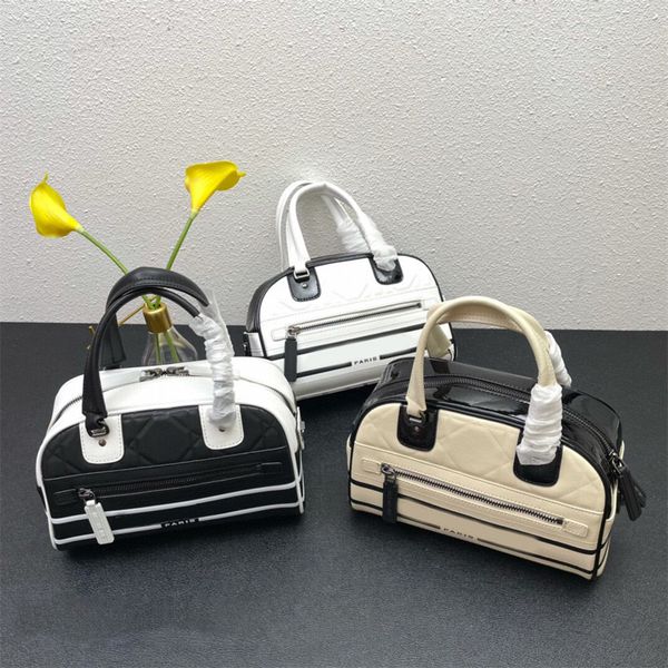 new bowling handbag designer bag letter zipper bags adjustable shoulder strap leather high-capacity fashion luxury bag, Black;red
new bowling handbag designer bag letter zipper bags adjustable shoulder strap leather high-capacity fashion luxury bag, Black;red