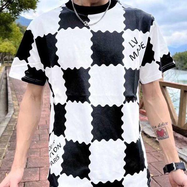 spring 2022 new lou1sv short sleeved t-shirt men's and women's pure cotton black red plaid printed trendy ins loose top, White;black
spring 2022 new lou1sv short sleeved t-shirt men's and women's pure cotton black red plaid printed trendy ins loose top, White;black