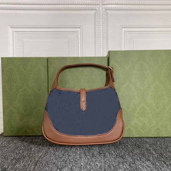retro denim messenger bag designer brand fashion trend culture hippie daily evening handbag
retro denim messenger bag designer brand fashion trend culture hippie daily evening handbag