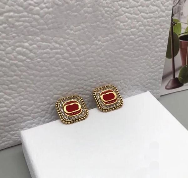 charm earrings luxury jewelry designer original packagingor letter djia italian ja letters retro earrings temperament light, Golden
charm earrings luxury jewelry designer original packagingor letter djia italian ja letters retro earrings temperament light, Golden