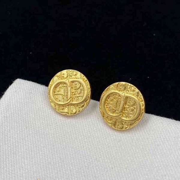 factory wholesale round earrings are fashionable simple personalized patterns temperament light and luxurious female, Golden
factory wholesale round earrings are fashionable simple personalized patterns temperament light and luxurious female, Golden