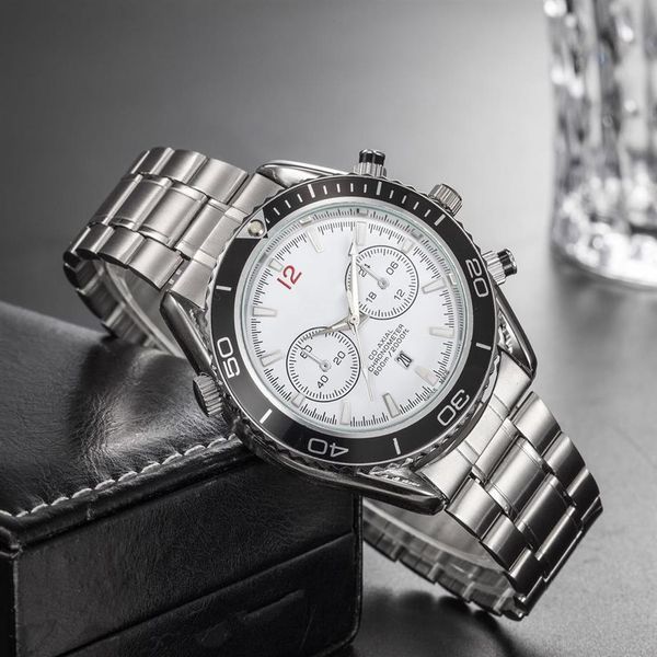 luxury men's watch classic series stainless steel watches quartz wristwatches day date mens sport watches225i, Slivery;brown
luxury men's watch classic series stainless steel watches quartz wristwatches day date mens sport watches225i, Slivery;brown