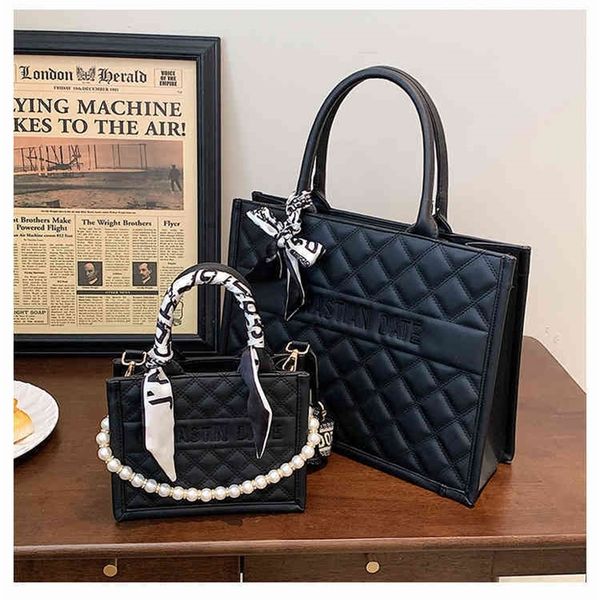 autumn fashion single shoulder armpit version solid color literature and art fan net red tide bag women factory store online
autumn fashion single shoulder armpit version solid color literature and art fan net red tide bag women factory store online