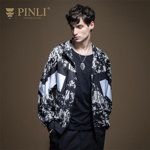pinli 2020 spring new hooded slim thin woven stitching windproof printing zipper men's casual jacket b201304039 t200502, Black;brown
pinli 2020 spring new hooded slim thin woven stitching windproof printing zipper men's casual jacket b201304039 t200502, Black;brown