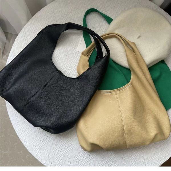 fashion handbag leisure large capacity oblique shoulder bag women multiple colors can be selected
fashion handbag leisure large capacity oblique shoulder bag women multiple colors can be selected