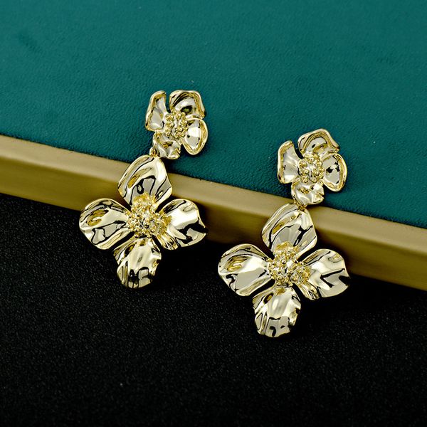 14k gold flowers dangle earrings for women personality cool 925 silver big earring female jewelry chandelier pendant accessories
14k gold flowers dangle earrings for women personality cool 925 silver big earring female jewelry chandelier pendant accessories
