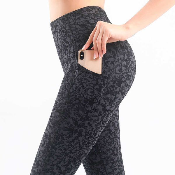 printing buttock yoga pants summer running fitness sports gym yoga leggings for women, White;red
printing buttock yoga pants summer running fitness sports gym yoga leggings for women, White;red