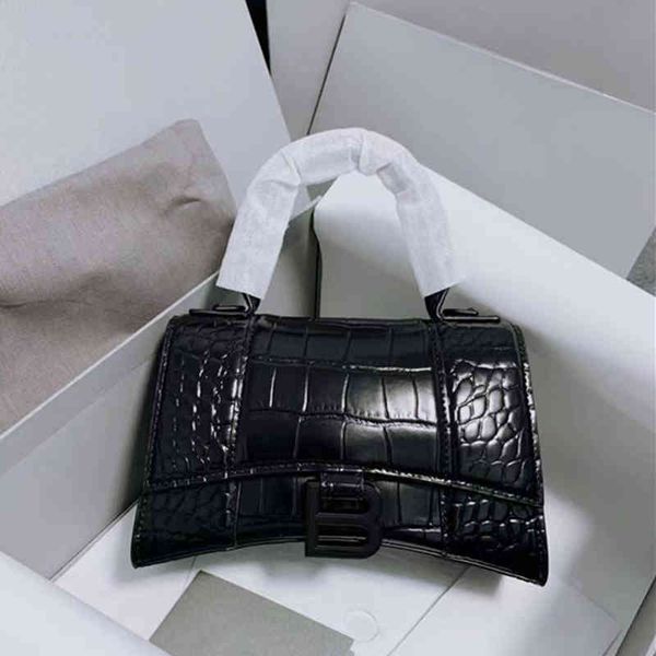 bag balencaigabag handbags designer 2022 b-button hourglass bag versatile one shoulder messenger women's bag leather crocodile handbag
bag balencaigabag handbags designer 2022 b-button hourglass bag versatile one shoulder messenger women's bag leather crocodile handbag