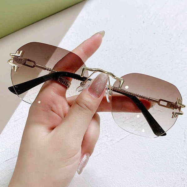 sun vintage rimless sunglasses for women men retro fashion sun glasses female eyewear shades oculos travel de sol uv400, White;black
sun vintage rimless sunglasses for women men retro fashion sun glasses female eyewear shades oculos travel de sol uv400, White;black