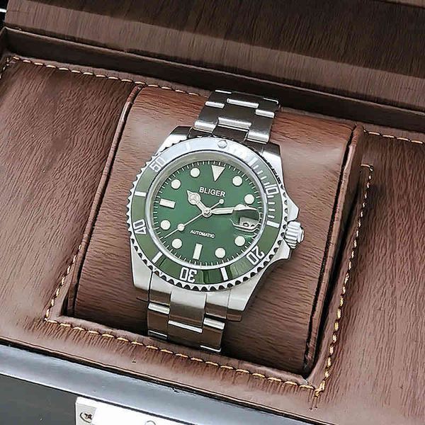 uxury watch date luxury fashion designer watches automatic mechanical water men's waterproof fine steel diving luminous sports high-qua, Slivery;brown
uxury watch date luxury fashion designer watches automatic mechanical water men's waterproof fine steel diving luminous sports high-qua, Slivery;brown