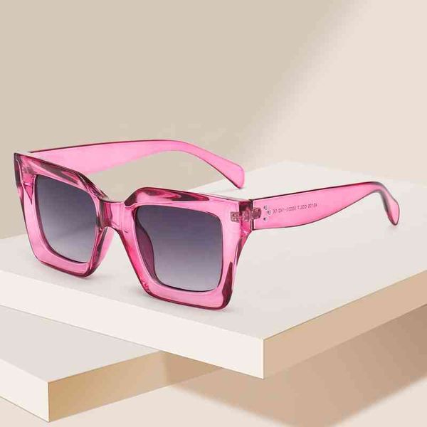 new leopard 90s square chunky sunglass shad men women vintage square sunglass, White;black
new leopard 90s square chunky sunglass shad men women vintage square sunglass, White;black