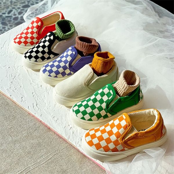 spring and autumn children's black and white plaid canvas shoes boys and girls checkerboard one-step pedal shoes 220425, Black;red
spring and autumn children's black and white plaid canvas shoes boys and girls checkerboard one-step pedal shoes 220425, Black;red