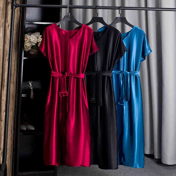 casual dresses silky triacetic acid silk satin dress medium length lace up bat sleeve loose v-neck satin drape feeling spring and autumn, Black;gray
casual dresses silky triacetic acid silk satin dress medium length lace up bat sleeve loose v-neck satin drape feeling spring and autumn, Black;gray