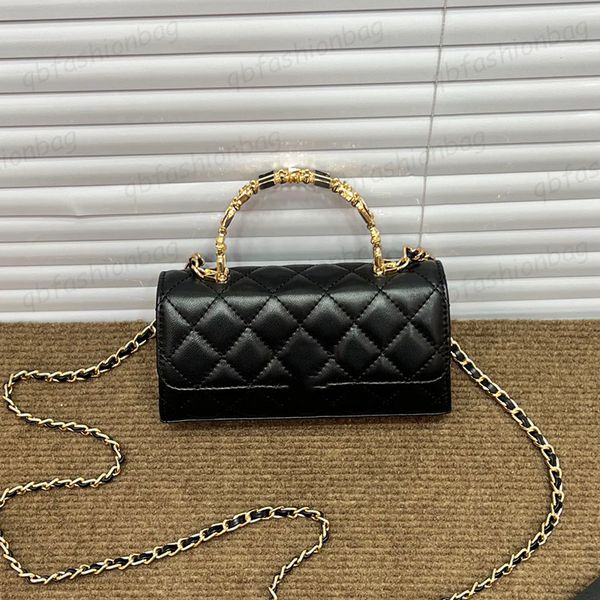 womens classic flap enamel handle bags gold metal hardware matelasse chain crossbody shoulder vanity purse sacoche handbags 18x10x4cm
womens classic flap enamel handle bags gold metal hardware matelasse chain crossbody shoulder vanity purse sacoche handbags 18x10x4cm