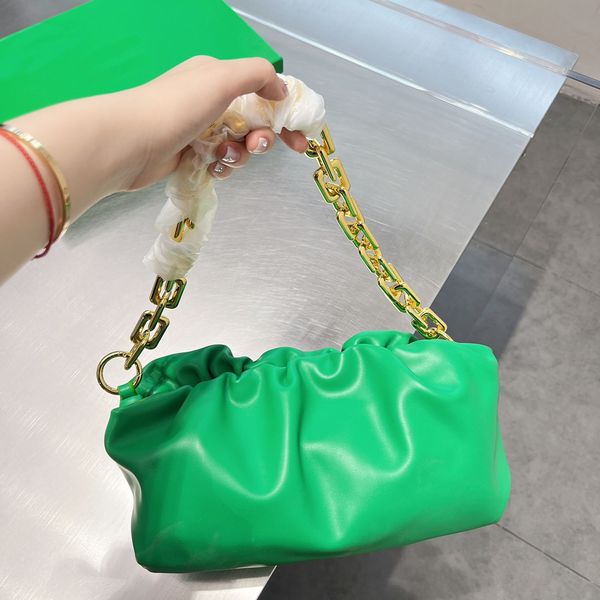 one-shoulder underarm bag women's luxury new summer fashion high-quality folding chain messenger cloud bag xb50059
one-shoulder underarm bag women's luxury new summer fashion high-quality folding chain messenger cloud bag xb50059