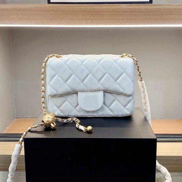 the new leather small fragrant wind diamond chain one shoulder crossbody bags golden ball square fat women's bag sheepskin mini square
the new leather small fragrant wind diamond chain one shoulder crossbody bags golden ball square fat women's bag sheepskin mini square