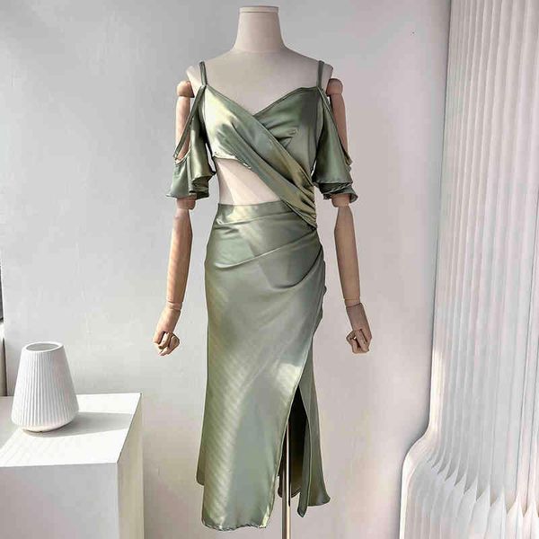 casual dresses foreign trade original single french holiday wind lotus leaf edge off shoulder suspender cut-out slim fit bag hip split dress, Black;gray
casual dresses foreign trade original single french holiday wind lotus leaf edge off shoulder suspender cut-out slim fit bag hip split dress, Black;gray