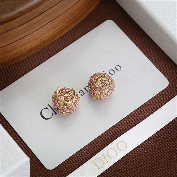 2022 36% off designer jewelry d family letter pink diamond for women new net red fashion star moon earrings, Golden
2022 36% off designer jewelry d family letter pink diamond for women new net red fashion star moon earrings, Golden