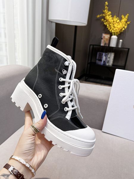 2022 spring new style short boots women thin muffin platform thick heel lace up high canvas casual martin boots, Black
2022 spring new style short boots women thin muffin platform thick heel lace up high canvas casual martin boots, Black