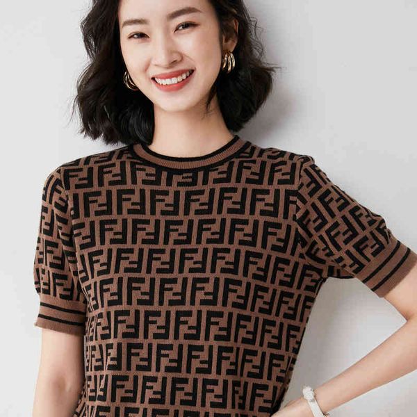2022 latest brand fashion design trend men's and women's same sweater new letter short sleeve t-shirt round slim fit, White;black
2022 latest brand fashion design trend men's and women's same sweater new letter short sleeve t-shirt round slim fit, White;black