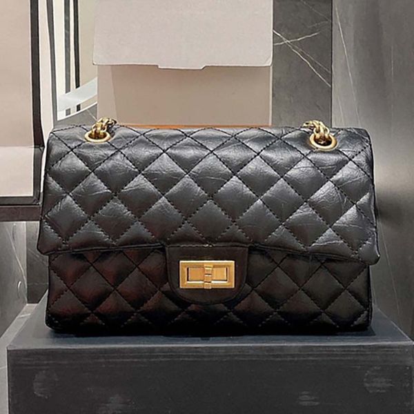 senior sense light luxury sheepskin bag 2022 autumn and winter new leather small fragrant wind chain bag women 01
senior sense light luxury sheepskin bag 2022 autumn and winter new leather small fragrant wind chain bag women 01