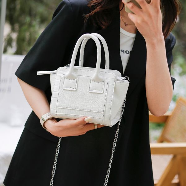 women bags chain handbags luxury digner handbag purse lady long strap crossbody shoulder 2022 trendy for female messenger
women bags chain handbags luxury digner handbag purse lady long strap crossbody shoulder 2022 trendy for female messenger