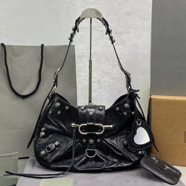 5a crocodile pattern motorcycle bag shoulder hand-held messenger bag neo classic city print leather designers luxury crossbody half moon le
5a crocodile pattern motorcycle bag shoulder hand-held messenger bag neo classic city print leather designers luxury crossbody half moon le