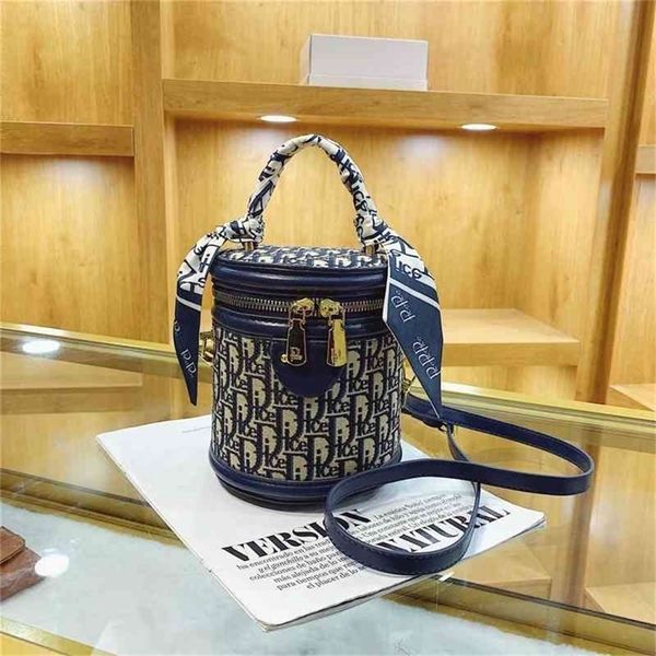 large capacity autumn trend messenger fashion single 75% off factory sales
large capacity autumn trend messenger fashion single 75% off factory sales