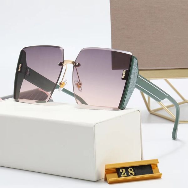sunglasses for woman designer sun glasses square luxury men women glasses black frame with case and box, White;black
sunglasses for woman designer sun glasses square luxury men women glasses black frame with case and box, White;black