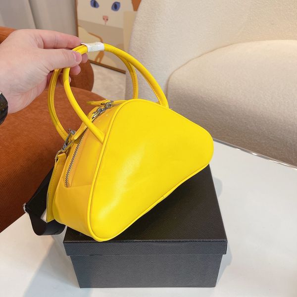 luxurys women cross body bags wholesale designer handbags brand shoulder bag lady fashion classic triangular handbag wen wan elegant intelle
luxurys women cross body bags wholesale designer handbags brand shoulder bag lady fashion classic triangular handbag wen wan elegant intelle