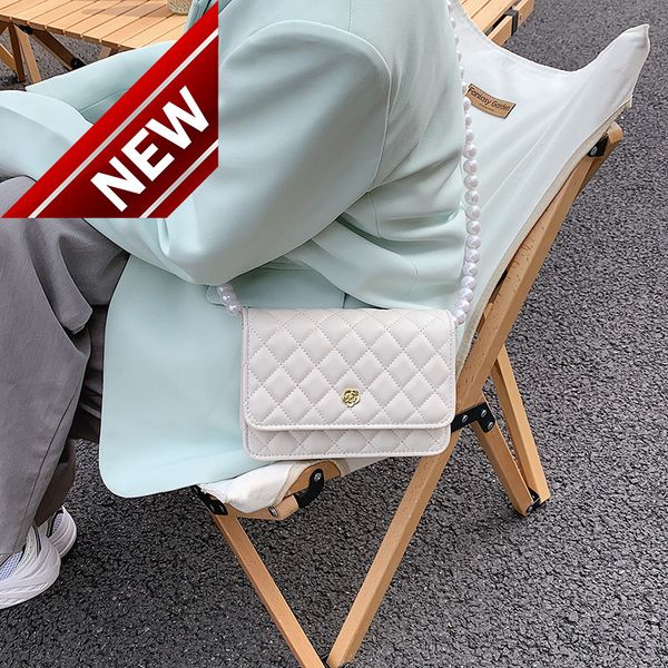 direct sale quality discount s2022 texture msenger and simple rhombic lattice beaded chain atmospheric large capacity small trend fashion wo
direct sale quality discount s2022 texture msenger and simple rhombic lattice beaded chain atmospheric large capacity small trend fashion wo