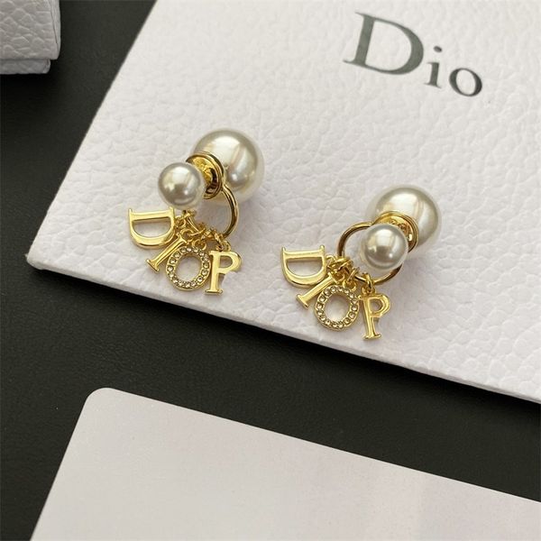 designer jewelry online jin zhixiu's same golden letter pendant tassel short earrings temperament fashion personalized earrings female
designer jewelry online jin zhixiu's same golden letter pendant tassel short earrings temperament fashion personalized earrings female