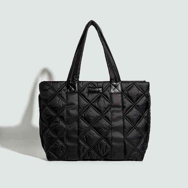 design bag hall large capacity down tote autumn and winter single shoulder handbag 220624
design bag hall large capacity down tote autumn and winter single shoulder handbag 220624