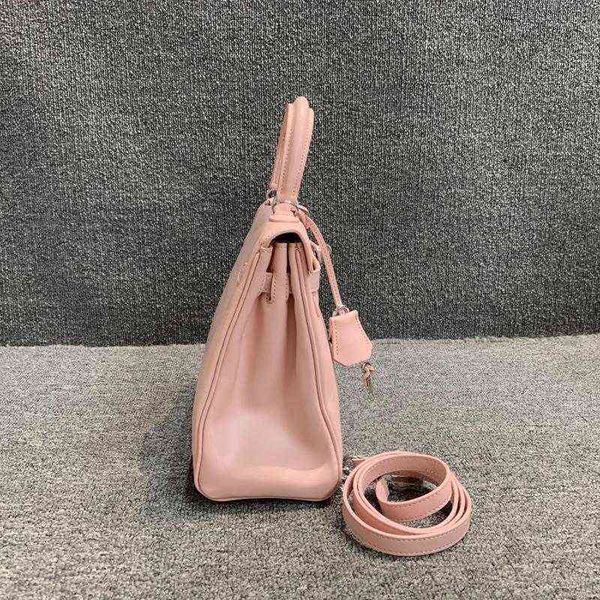 hremees woman bags designer fashion tail goods processing leather women's versatile layer plain hand-held single 052r
hremees woman bags designer fashion tail goods processing leather women's versatile layer plain hand-held single 052r