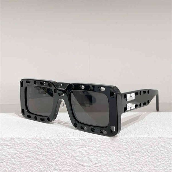2022c factory outlet tide brand men's sunglasses women's new fashion trendsetter white out oeri025 1w77t, White;black
2022c factory outlet tide brand men's sunglasses women's new fashion trendsetter white out oeri025 1w77t, White;black